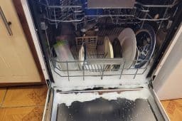 علت ماندن کف در ماشین ظرفشویی